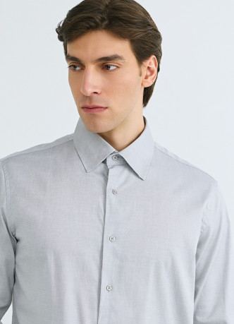 Рубашка из ткани шамбре