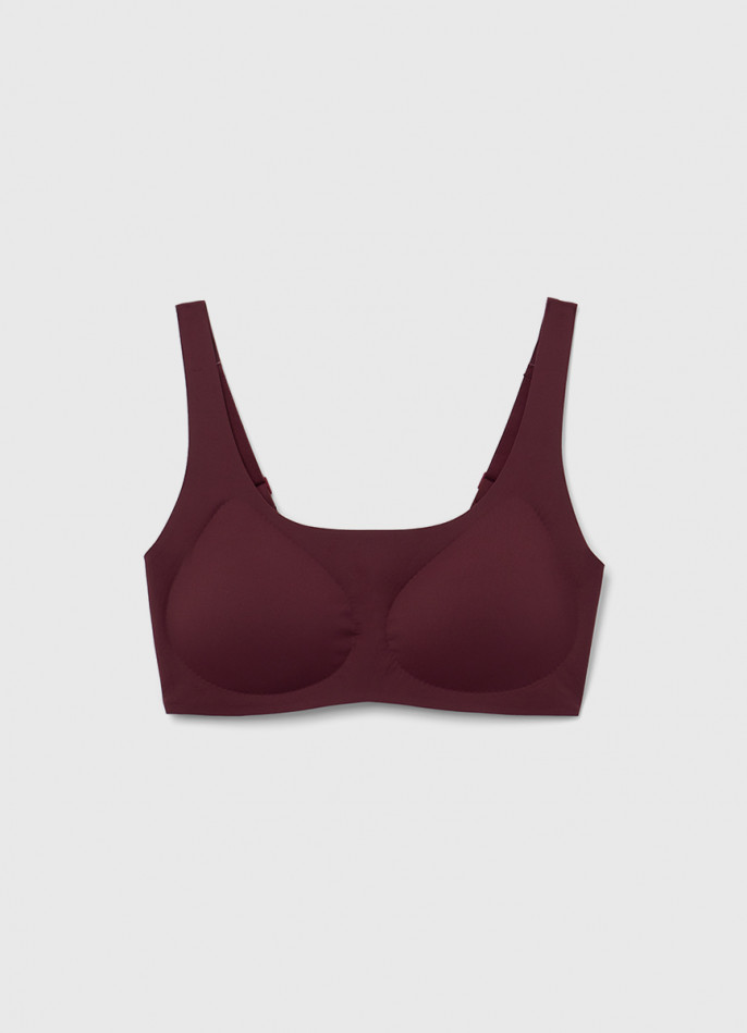 Бесшовный бюстгальтер с формованными чашками