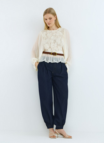 Блузка с обьемным рукавом и вышивкой