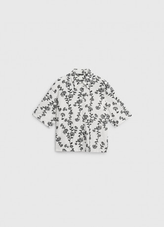 Рубашка с вышивкой