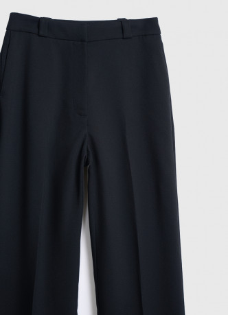 Прямые брюки с эластичным поясом