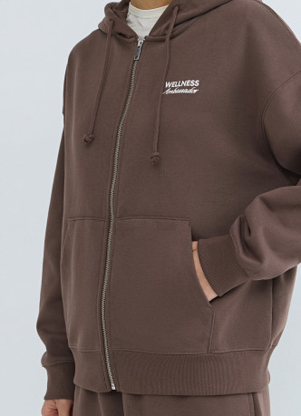 Толстовка на молнии с вышивкой