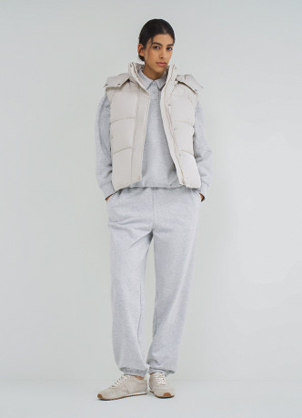 Жилетка с капюшоном