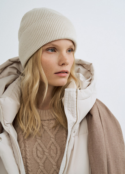 

Вязаная шапка, Бежевый