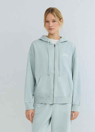 Толстовка на молнии с вышивкой