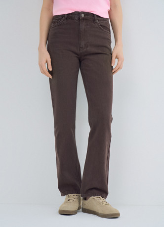 Прямые джинсы со средней посадкой