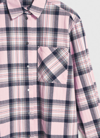 Рубашка в клетку на кнопках