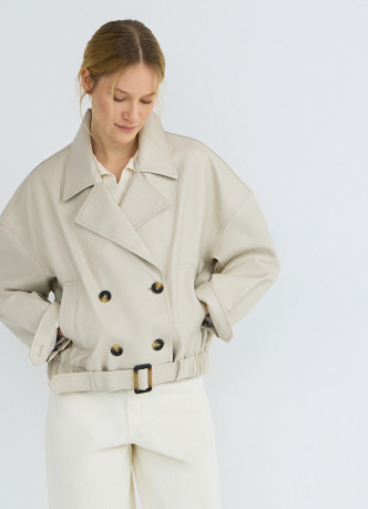 Короткое пальто из искуственной кожи