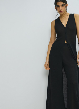 Удлинённый жилет из трикотажа