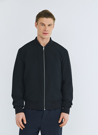 Утеплённый бомбер