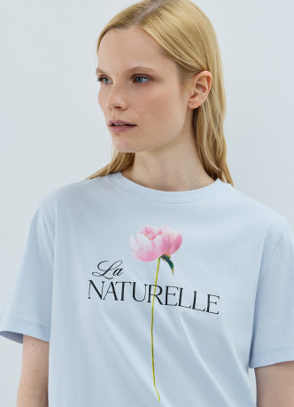 Футболка с цветочным принтом