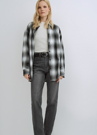 Прямые джинсы с высокой посадкой