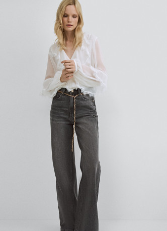 Блузка из шифона с рюшами