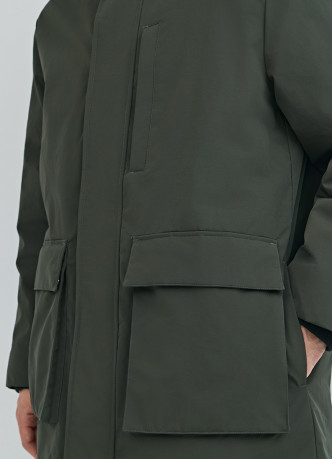 Утеплённая куртка с накладными карманами