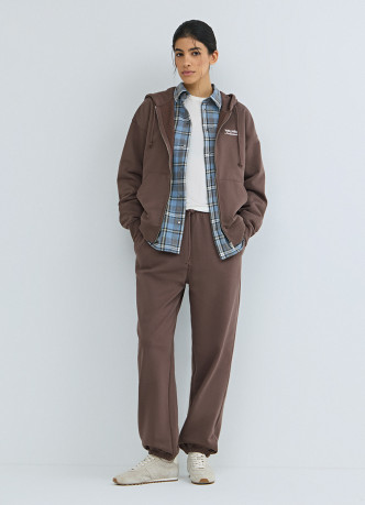 Толстовка на молнии с вышивкой