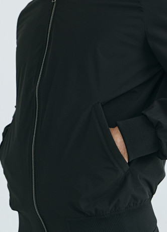 Бомбер на молнии