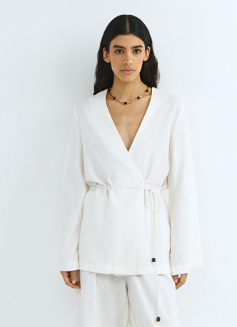 Рубашка изо льна с завязкой