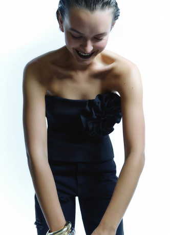 Топ с объёмным декором