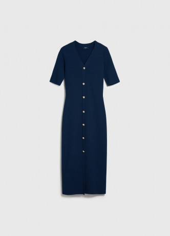 Вязаное платье с V-вырезом