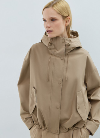 Легкая куртка