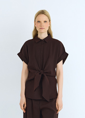 Рубашка с завязками на талии