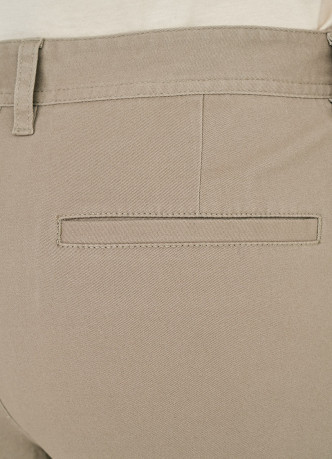 Базовые брюки-чиносы Slim из твила