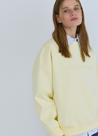 Свитшот с вышивкой