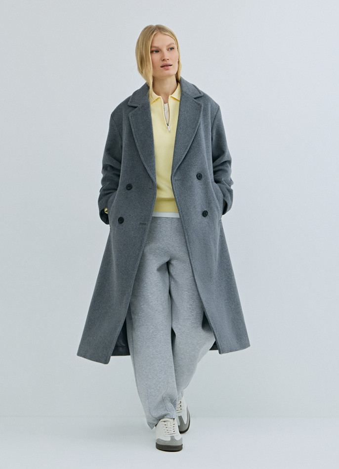 Длинное двубортное пальто из шерсти
