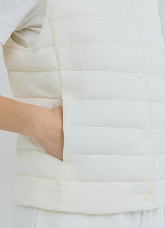 Лёгкий стёганый жилет