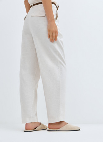 Зауженные брюки с поясом