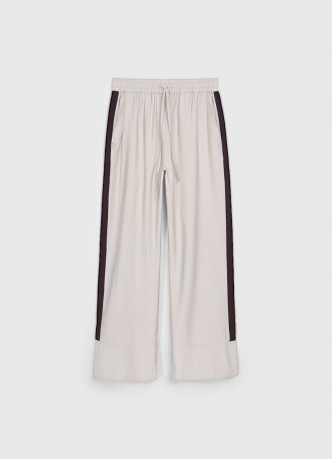 Прямые брюки с лампасами