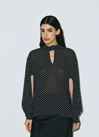 Блузка из шифона с рукавом разрезом и бантом