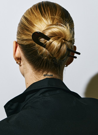 Набор аксессуаров для волос: гребень, расчёска и шпилька