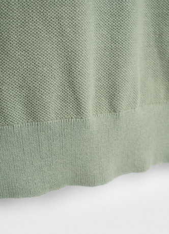 Поло из текстурной ткани