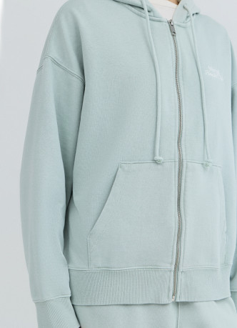 Толстовка на молнии с вышивкой