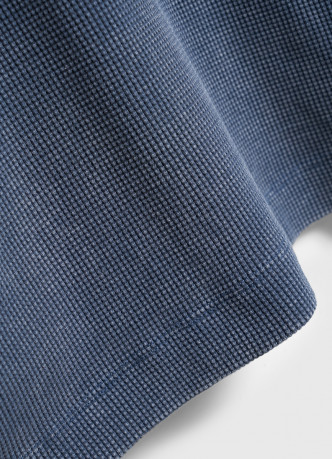 Футболка из структурной ткани