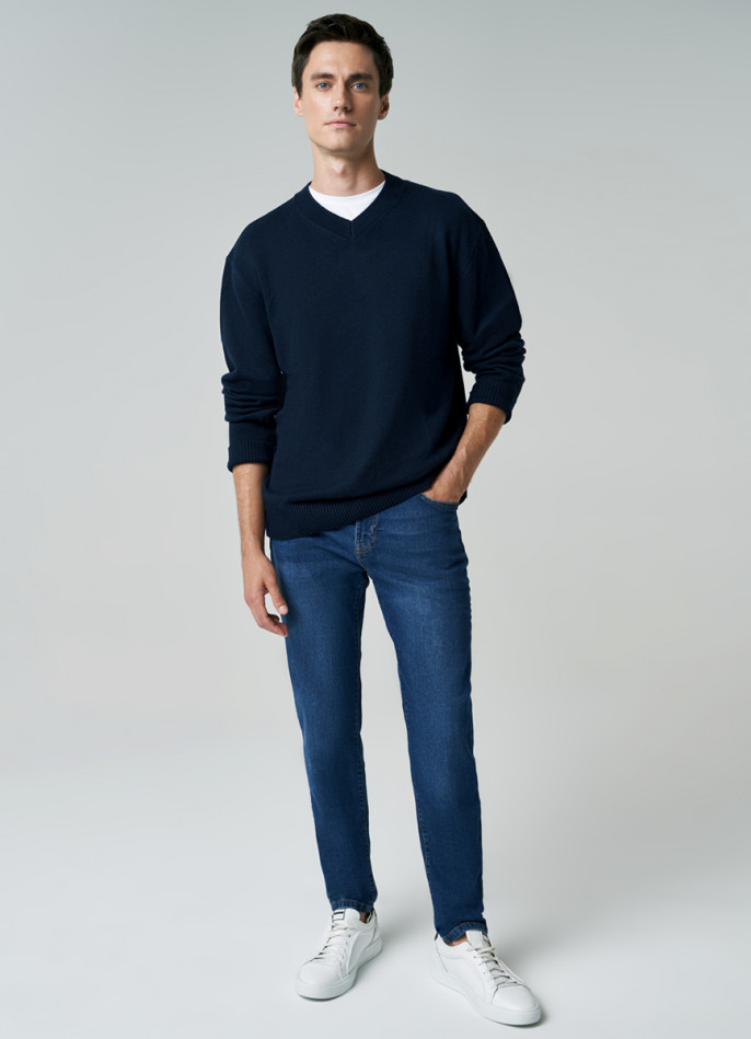 Джемпер c V-образным вырезом