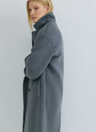 Длинное двубортное пальто из шерсти