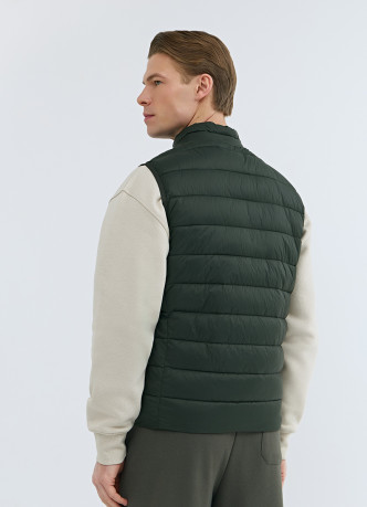 Ультралёгкий жилет с воротником-стойкой