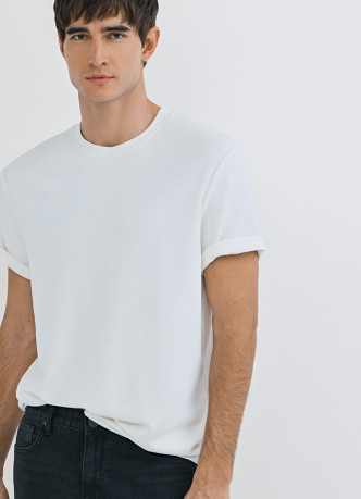 Футболка из гладкой ткани