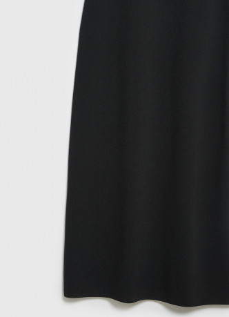 Вязаное платье с воротником-поло