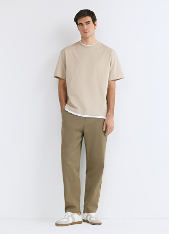 Футболка из плотного хлопка с контрастными деталями