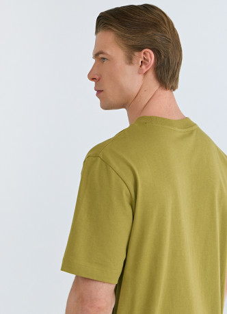 Футболка с принтом и вышивкой