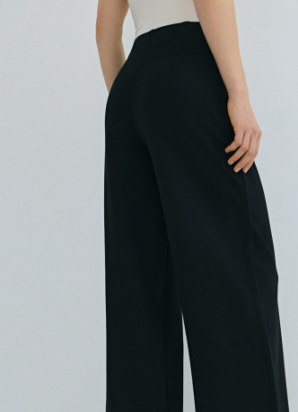 Широкие брюки из трикотажа