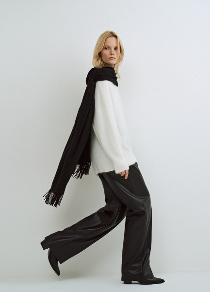 

Шарф с бахромой, Черный