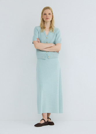 Укороченный кардиган с золотыми пуговицами