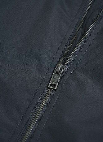 Утеплённый бомбер