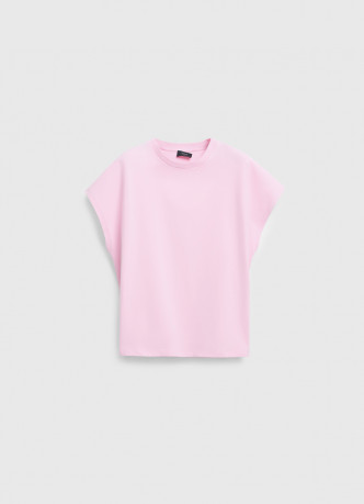 Футболка со спущенным плечом