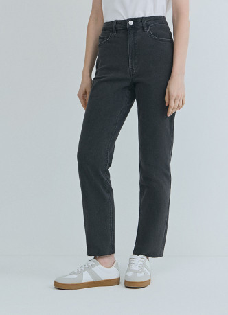 Узкие джинсы с высокой посадкой