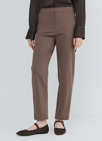 Зауженные прямые брюки